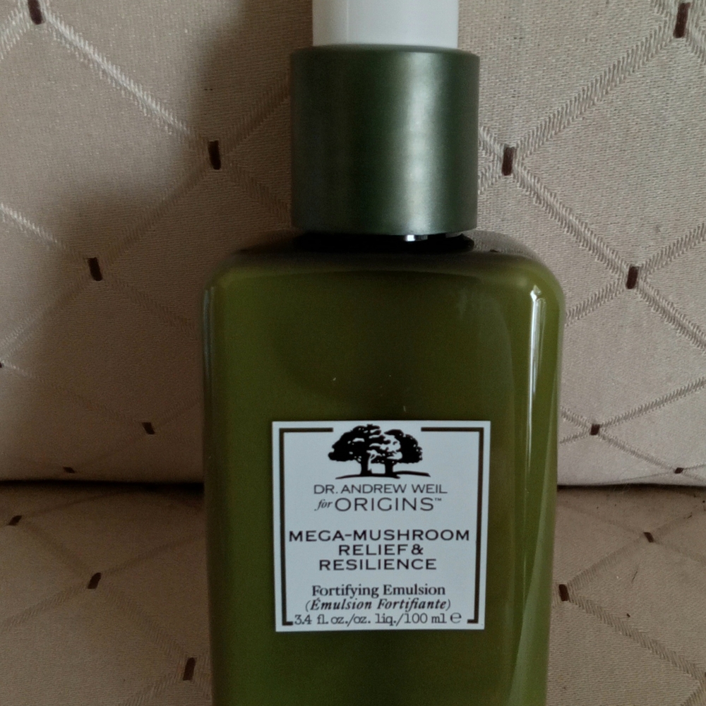 Origins Mega-Mushroom Relief & Resilience Emulsion